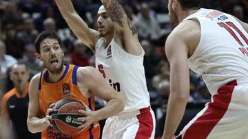 VALENCIA, SPAIN - JANUARY 10: Sam Van Rossom, #9 of Valencia Basket  in action during the 2019/2020 Turkish Airlines EuroLeague Regular Season Round 18 match between Valencia Basket and Olympiacos Piraeus at La Fonteta on January 10, 2020 in Valencia, Spain. (Photo by Juan Navarro/Euroleague Basketball via Getty Images)