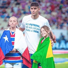 Kuscevic está con la Roja en Rusia y sufre a la distancia: duro golpe