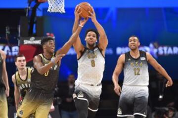 Jahlil Okafor tuvo su primer contacto con un All Star. Le quedan muchos por delante.