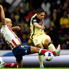 León oficializa la llegada de Salvador Reyes