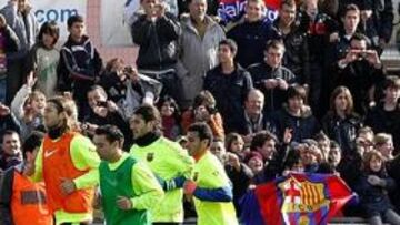 <b>DESAFIANTE. </b>El hincha blanco se lo pasó en grande con su bandera en la sesión de Palafrugell.