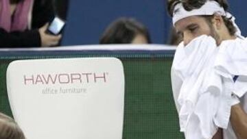 <b>TRISTE FINAL.</b> Feliciano López terminó lesionado y puso un triste punto y final a un gran torneo.