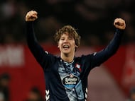 Fer López celebra el gol anotado ante el Estrella Roja.