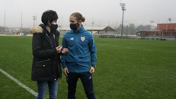 Muniain con Erika Vázquez en Lezama.