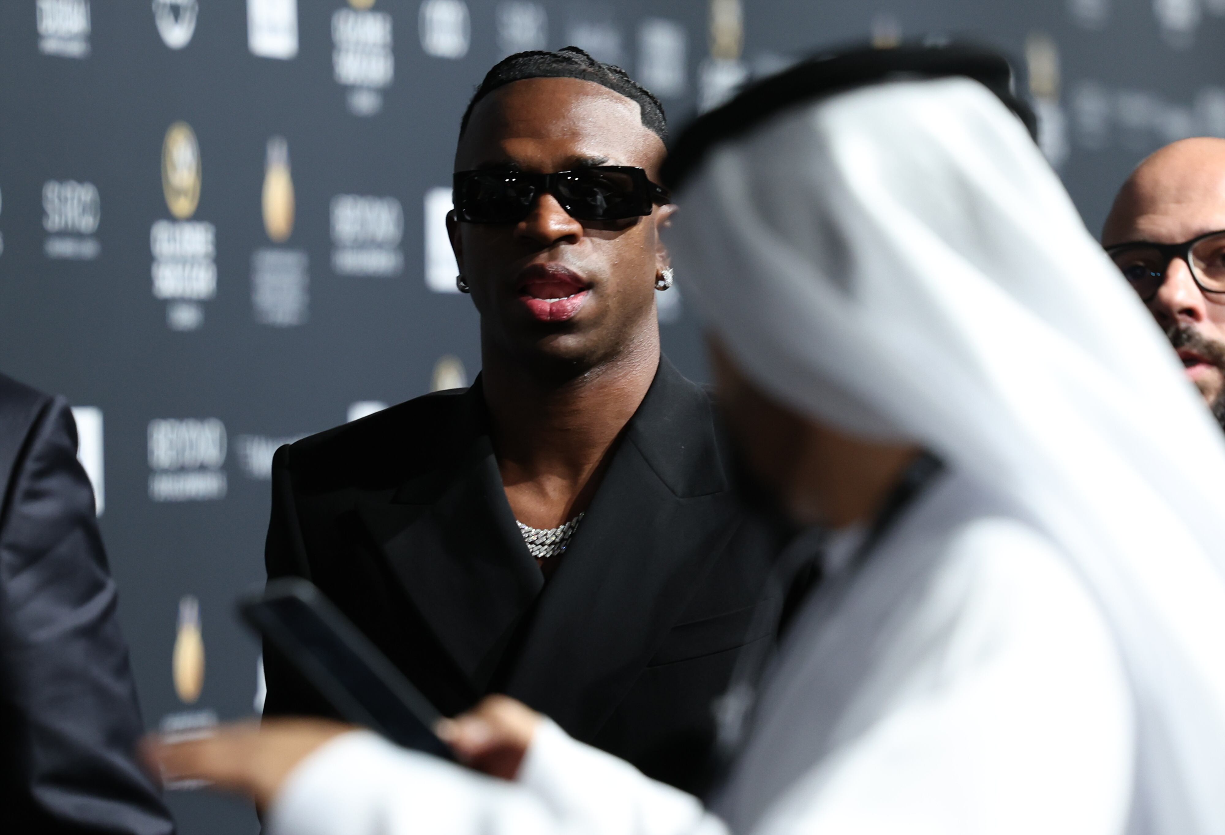 ريال مدريد يسعى لتجديد عقد فينيسيوس جونيور وسط الاهتمام السعودي وزيادة الراتب