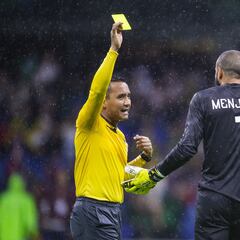 Iván Barton, protagonista en la eliminación de Honduras ante México