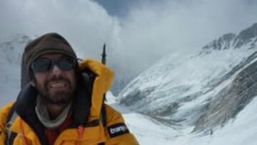 Carlos Pauner en el Everest.