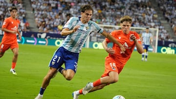 Real Sociedad B y Málaga se ven las caras en Anoeta en el partido de la segunda vuelta de LaLiga Hypermotion.