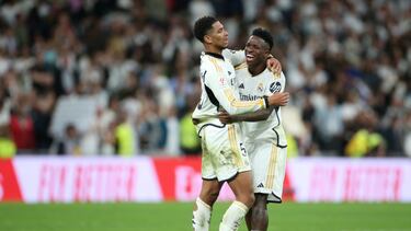 Bellingham y Vinicius celebran un gol con el Real Madrid.