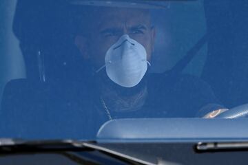 El chileno Arturo Vidal llegando a la Ciudad Deportiva del Barcelona. 