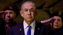 FILE PHOTO: Israeli Prime Minister Benjamin Netanyahu attends a wreath-laying ceremony marking Holocaust Remembrance Day in the Hall of Remembrance at Yad Vashem, the World Holocaust Remembrance Centre, in Jerusalem, May 6, 2024. REUTERS/Amir Cohen/Pool/File Photo