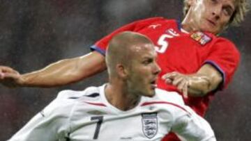 <b>POSIBLE REGRESO.</b> El seleccionador de Inglaterra, el italiano Fabio Capello, asegura que puede convocar a David Beckham para el partido amistoso contra España del 11 de febrero si el ex madridista juega habitualmente con el Milán.