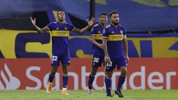 BUENOS AIRES, ARGENTINA - APRIL 27: Sebastian Villa Boca Juniors celebrates with teammates after scoring the second goal of his team during a match between Boca Juniors and Santos as part of Group C of Copa CONMEBOL Libertadores 2021 at Estadio Alberto J. Armando on April 27, 2021 in Buenos Aires, Argentina. (Photo by Juan Ignacio Roncoroni - Pool/Getty Images)