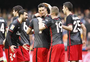 Aritz Aduriz rounded off the scoring in Athletic Club's 3-0 victory over Valencia at the weekend.