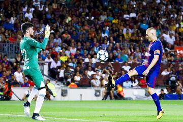 Iniesta y El¨ªas.