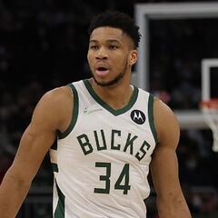 Giannis after Bucks bounce back: "People are coming for us"