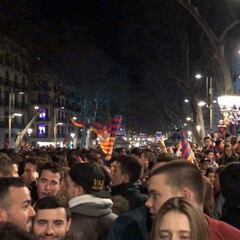 Así fue el eufórico festejo de los hinchas en Barcelona