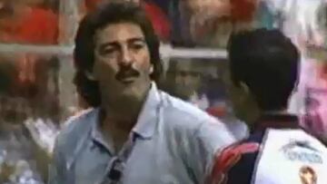 La Volpe fue expulsado en su último partido de final