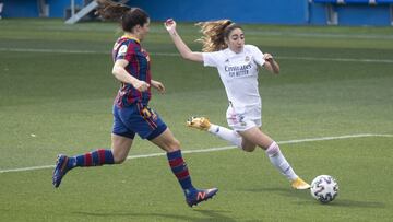 Olga Carmona, del Real Madrid, y Andrea Pereira, del Bar&ccedil;a. 