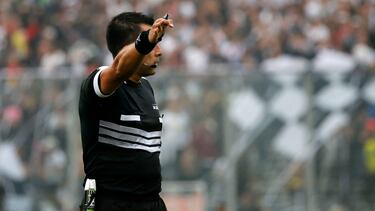 Cuando los árbitros vestían de negro