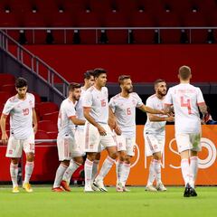 Un fútbol de cartulina