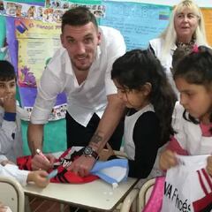 Bibliotecas Futboleras llega a Colombia con Armani y Pérez