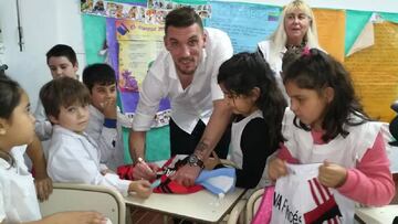 Bibliotecas Futboleras llega a Colombia con Armani y Pérez