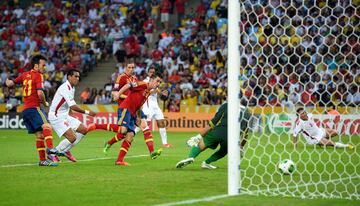 El 10-0 a Tahití también está en la historia de las goleadas de La Roja. En la Copa Confederaciones permitió a la mejor generación de jugadores españoles marcar su gran goleada. Fernando Torres y Villa, con cuatro goles y un hat-trick respectivamente, fueron los líderes del equipo aquel 20 de junio de 2013 en Brasil. Esta es la tercera máxima goleada de toda la historia de la Selección.
