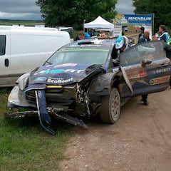 Un accidente de Tanak acaba con su vibrante duelo con Neuville