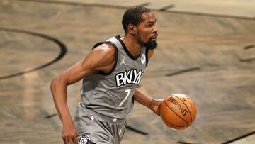 NEW YORK, NEW YORK - DECEMBER 30: Kevin Durant #7 of the Brooklyn Nets dribbles during the second half against the Atlanta Hawks at Barclays Center on December 30, 2020 in the Brooklyn borough of New York City. The Nets won 145-141. NOTE TO USER: User expressly acknowledges and agrees that, by downloading and/or using this Photograph, user is consenting to the terms and conditions of the Getty Images License Agreement. Sarah Stier/Getty Images/AFP
== FOR NEWSPAPERS, INTERNET, TELCOS & TELEVISION USE ONLY ==
