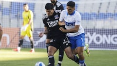 Futbol, Universidad Catolica vs Colo Colo.
 Supercopa 2022.
 El jugador de Universidad Catolica Marcelino Nunez, derecha, disputa  el bal&Atilde;&sup3;n contra Esteban Pavez de Colo Colo durante el partido por la Supercopa realizado en el estadio Municipa