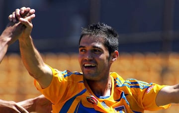 tras una serie de inestabilidad en la Primera División, no encontró acomodo de nueva cuenta y militó para el Oro de la tercera división