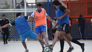 Alcalde volvió a jugar y marcó un gol: "Soy '9', algo queda de definición"