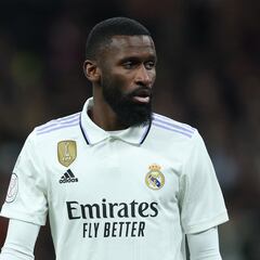 Rüdiger: “Vinicius tiene que centrarse en jugar, pero es difícil cuando te pegan tanto”