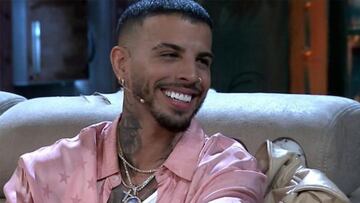 Rauw Alejandro se pronuncia sobre los rumores de relación con Ester Expósito