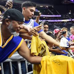 "Convertiría a Klay en el 'laker' mejor pagado de la historia"