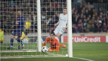 1-0. Messi marc¨® el primer gol.