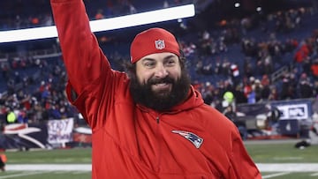 FOXBORO, MA - JANUARY 14: Defensive coordinator Matt Patricia of the New England Patriots reacts after the Patriots 34-16 victory over the Houston Texas in the AFC Divisional Playoff Game at Gillette Stadium on January 14, 2017 in Foxboro, Massachusetts. Elsa/Getty Images/AFP
== FOR NEWSPAPERS, INTERNET, TELCOS & TELEVISION USE ONLY ==