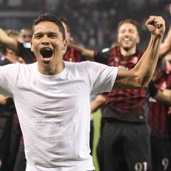 Compañero de Bacca: "Me dice que está feliz en Milan"