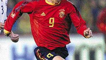 <b>LE DEFIENDE</B>. Gil cree que el seleccionador está jugando con Torres.