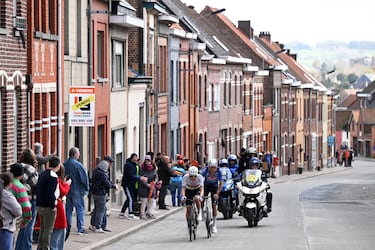 Pogacar y Van der Poel en la cabeza de carrera.