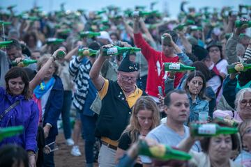 La cultura de la sidra se refiere a los espacios y procesos para producir, servir y disfrutar este producto tpico de Asturias. Es un smbolo de identidad local y sirve como unin entre las comunidades rurales y su entorno. 