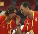 Nadal disfruta en el baloncesto