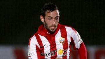 Aleix Vidal debe decidir entre las ofertas del Sevilla y el Valencia