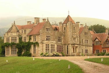 ¿Sabías que la mansión de ‘Los Otros’ está en España y puedes pasar cerca de sus puertas?