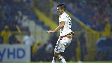 Action photo during the match El Salvador vs Mexico, Corresponding the CONCACAF qualifying for the FIFA World Cup Russia 2018 at Cuscatlan Stadium, San Salvador, El Salvador.
 
 Foto de accion durante el partido El Salvador vs Mexico, Correspondiente a las eliminatorias de la CONCACAF para la Copa Mundial de la FIFA Rusia 2018 en el Estadio Cuscatlan, San Salvador, El Salvador, en la foto: Raul Jimenez de Mexico
 
 
 02/09/2016/MEXSPORT/Javier Ramirez