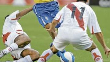 <b>SIN SUERTE. </b>Robinho no estuvo afortunado durante el partido de cara a gol y el madridista fue sustituido por Elano en el minuto 74.