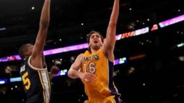 <b>NO RESERVÓ. </b>Gasol jugó con molestias ante Utah y anotó 19 puntos.