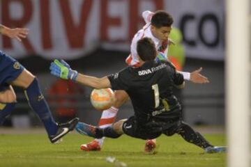 Teo Gutiérrez: buen primer tiempo y roja en el segundo