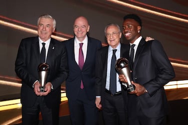 Ancelotti, Infantino, Florentino Pérez, y Vinicius .